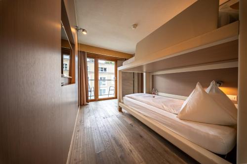 Single Room image 4