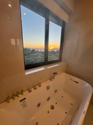 Ampoulos Rooms & Apartments in Kedro (Lesvos)