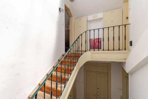 Cosy Loft Heart Of The City - image 14