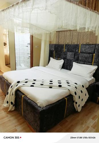 JOSH HOME's in Ruiru