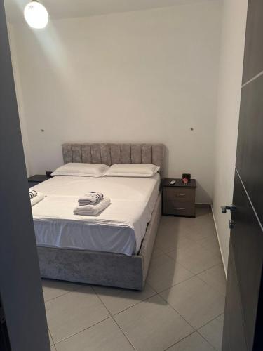 One-Bedroom Apartment image 10