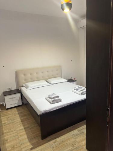 One-Bedroom Apartment image 10