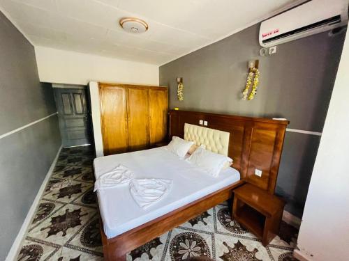 Hotel Résidences des Hotes (Hotel Residences des Hotes) in ครีบี