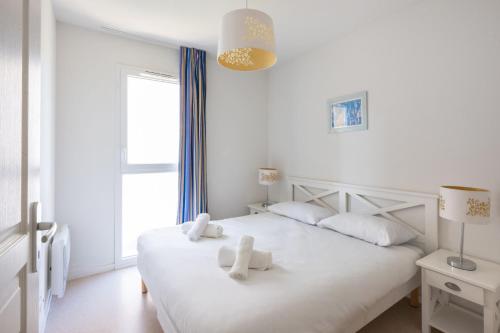 2 bedrooms, 4 beds