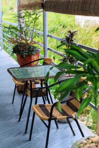 Double Room with Balcony image 4