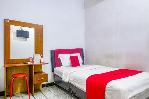 Twin Room image 4