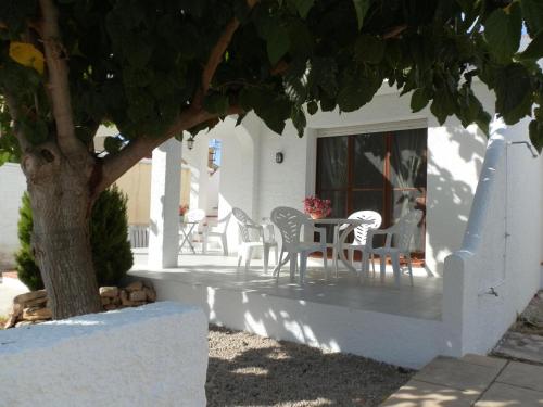 Casa cerca del mar con piscina, acepta mascotas, playa para perros, wifi y aire opcional - ES-184-5 in Riumar
