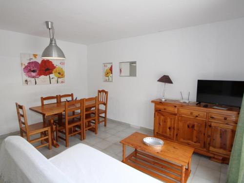 Casa cerca del mar con piscina, acepta mascotas, playa para perros, wifi y aire opcional - ES-184-5 in Riumar