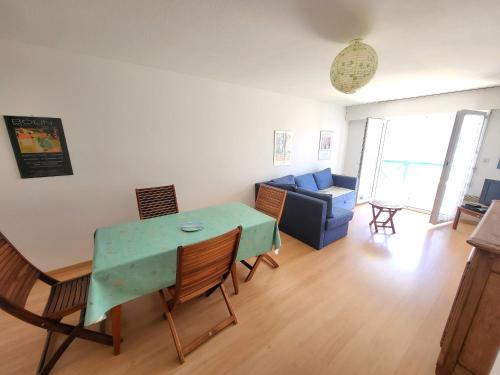 Apartment (4 Adults) image 5