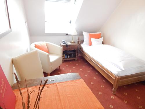 Single Room image 4