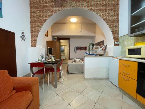 One-Bedroom Apartment image 3