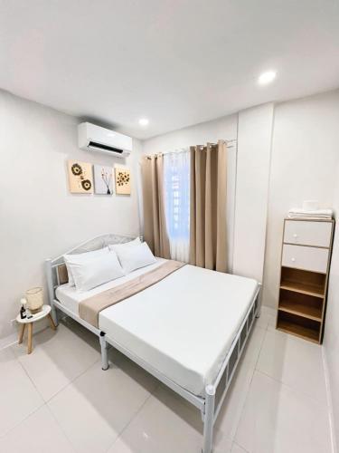 Casa Viana - Modern House w/ Netflix, FREE Parking in Cabuyao