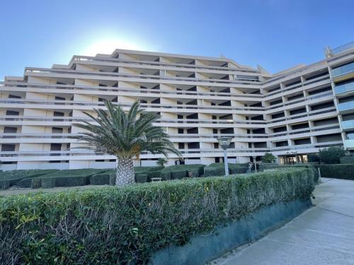 Appartement 2 pièces avec piscine et parking, accès direct plage - FR-1-748-27 (Appartement 2 pieces avec piscine et parking, acces direct plage - FR-1-748-27) in กาเน-ต็อง-รุสซียง