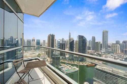 Top Marina Views 4 BRs - Walk to Beach, Mall, Tram, Dubaj