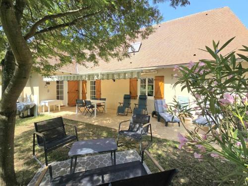 Gîte de charme avec cheminée en Dordogne - FR-1-616-466 (Gite de charme avec cheminee en Dordogne - FR-1-616-466) in Hautefort
