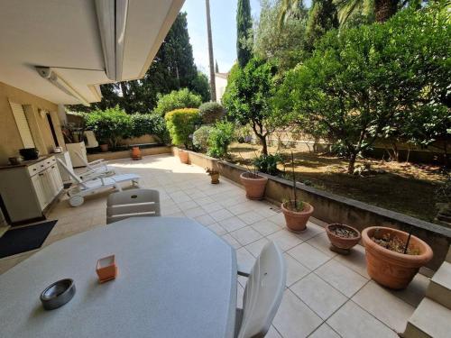 Apartment room in Charmant T2 avec grande terrasse en centre-ville - FR-1-100-362