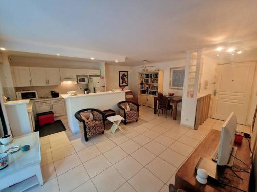 Apartment image 10