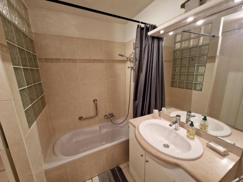Apartment image 4