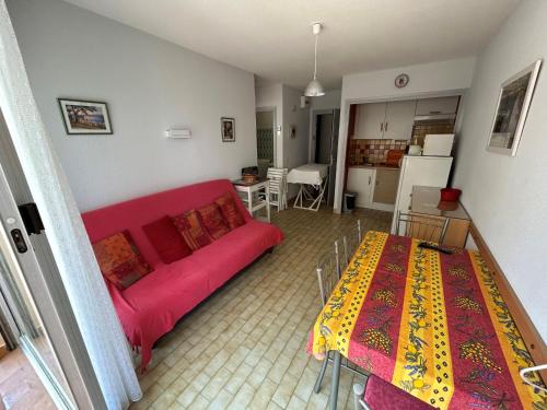 Apartment image 6