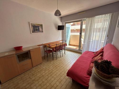 Apartment image 5