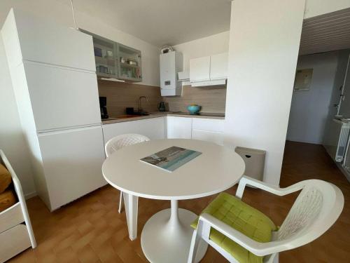 Apartment image 4
