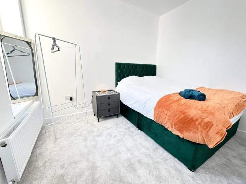 Southsea 5-Bed Seaside Retreat- Sleeps 11 & Garden gîte à louer Fratton Park