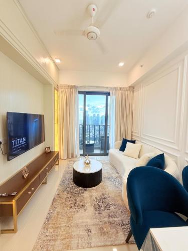 Chevalra Luxury TRI-ZEN Apartment in Central Colombo - Galle-Face & Lotus Tower View - image 10