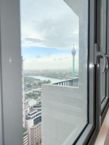 Chevalra Luxury TRI-ZEN Apartment in Central Colombo - Galle-Face & Lotus Tower View - image 8