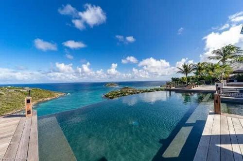 Marigot's Jewel Villa with Wonderful Views - Location, gîte - Le Marigot