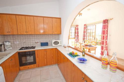 Villa Nerine by Villa Plus, Peyia (foto 3)