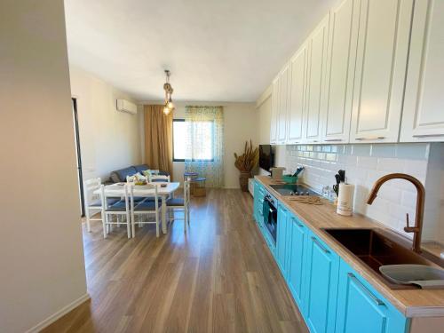 One-Bedroom Apartment image 10
