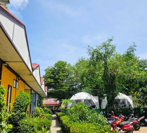 Garden, Everest Resort Koh Samui in Mae Nam