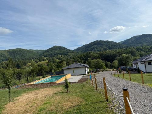 Căsuțele Gemenii (Casutele Gemenii) in Brădeţelu