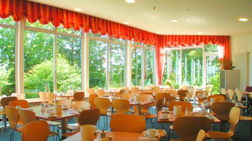 Restaurant, TOP Panorama Inn Hotel in Billstedt