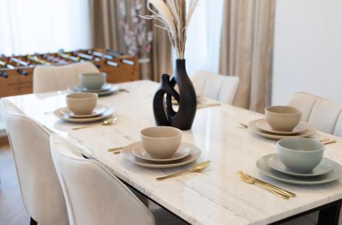 Luxury 3BR Gem in the Heart of Dubai Marina, Dubaj