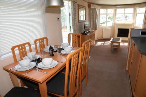 Létesítmények, Shelly's Stay in Port Carlisle