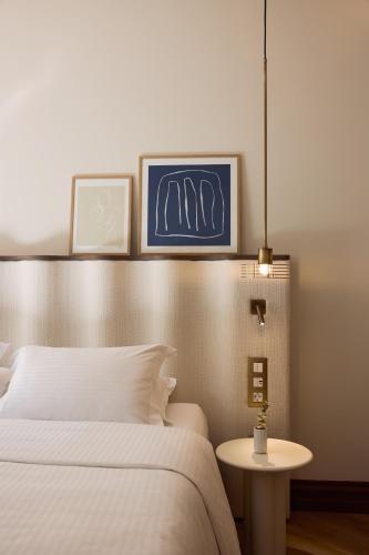 Standard Double or Twin Room image 7