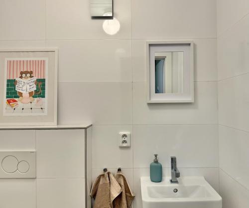 Design apartment in the center great for friends and family, Praga (foto 6)