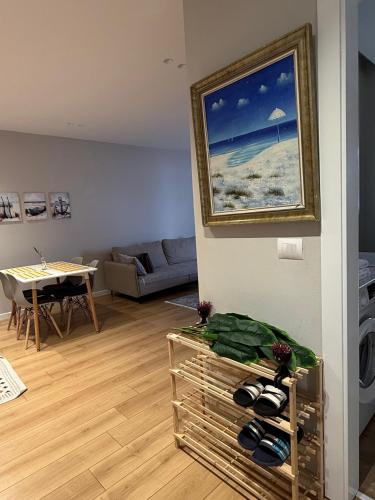One-Bedroom Apartment image 4