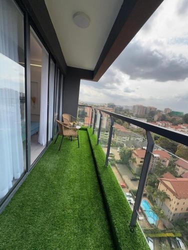 The modern executive serene suites with amazing breathtaking city views ,fully equipped gym and swim in Woodley