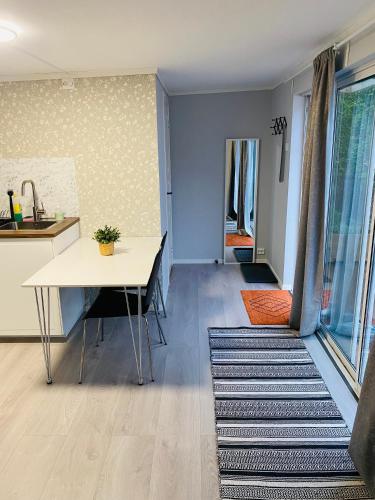 Konyha, Entire apartment with free parking near Stavangeri repülőtér