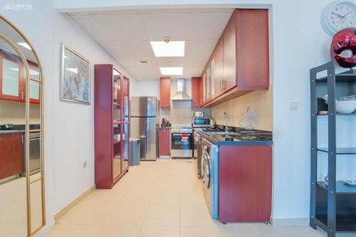 Gardenia Bahar Suites 1 Bedroom Apartment in JBR with 2 mins walk to the Beach, Дубай (фото 6)