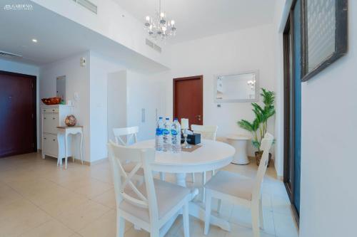Gardenia Bahar Suites 1 Bedroom Apartment in JBR with 2 mins walk to the Beach, Дубай (фото 10)
