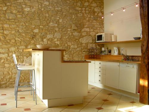 virtuve, Chambres d'Hotes La Bastide des Tremieres in Saint-Antoine-de-Breuilh