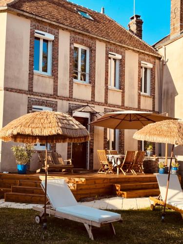 Villa Fontaine avec piscine intérieur chauffée-Maison de campagne Familiale -idéal Vacances ou Séjour Professionnel -3 chambres-Bureau séparé -Lit Bébé - Parking Facile & Gratuit - Perceneige
