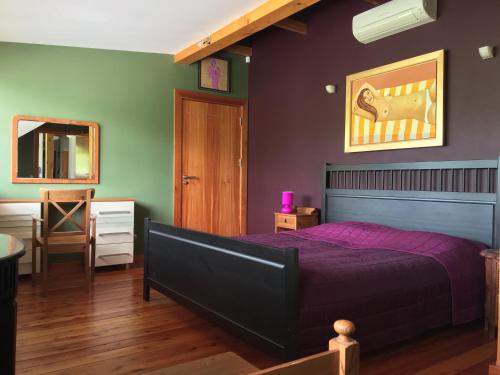 2 bedrooms, 4 beds