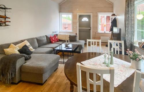 Cozy Home In Kalmar With Wifi in Mellböda