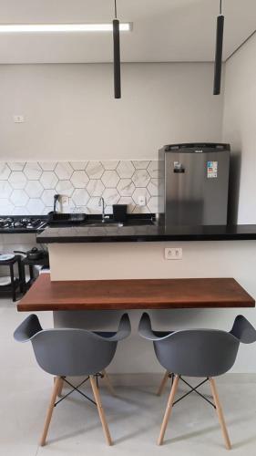 Flats para temporada, modernos e equipados em condomínio! (Flats para temporada, modernos e equipados em condominio!) in ปันตานัล