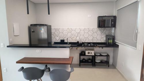 Flats para temporada, modernos e equipados em condomínio! (Flats para temporada, modernos e equipados em condominio!) in ปันตานัล