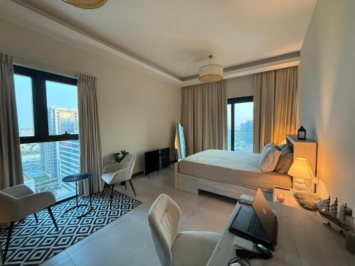Luxury Stay Dual View Furnished Swimming Pool Gym, Dubai